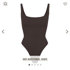 SKIMS FITS EVERYBODY SQUARE NECK BODYSUIT | ESPRESSO